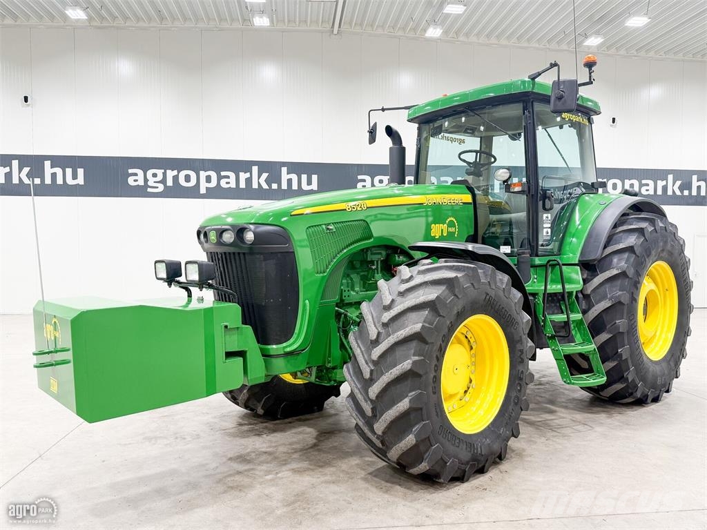 John Deere 8520 16/5 Powershift, ILS, 4 pár hidraulikakör, te Traktorok