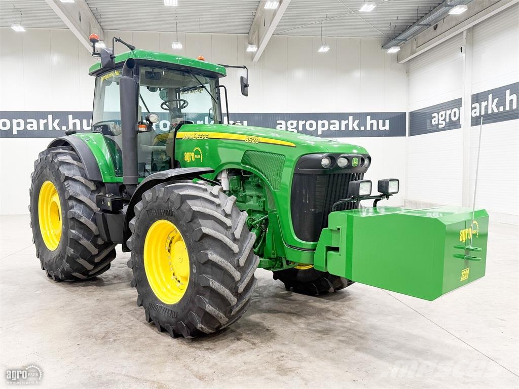 John Deere 8520 16/5 Powershift, ILS, 4 pár hidraulikakör, te Traktorok