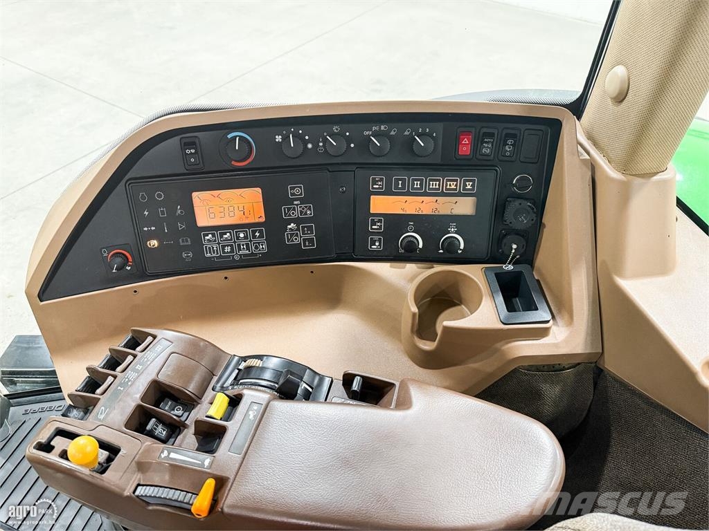 John Deere 8520 16/5 Powershift, ILS, 4 pár hidraulikakör, te Traktorok