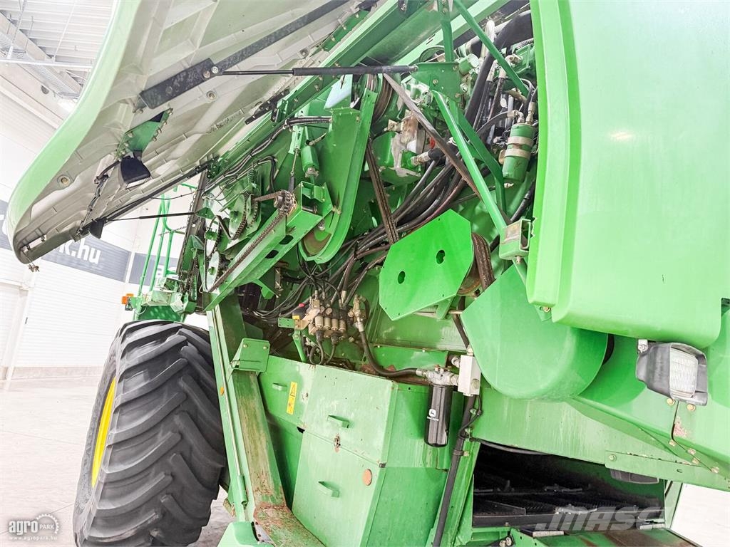 John Deere 9560 WTS 5 ládás kombájn, 5,5 méteres 618R asztal  Mietitrebbiatrici