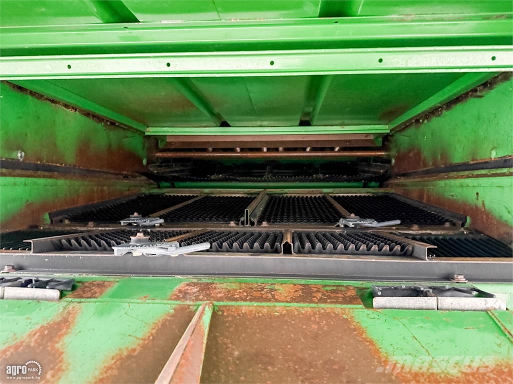 John Deere 9560 WTS 5 ládás kombájn, 5,5 méteres 618R asztal  Mietitrebbiatrici