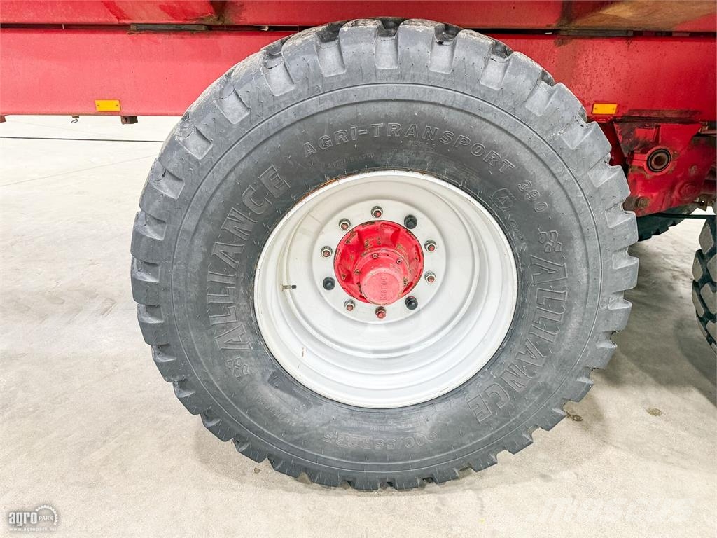 Krampe BigBody 700 22 tonna teherbírás, 32,8 m3, 2 tengel Bañeras