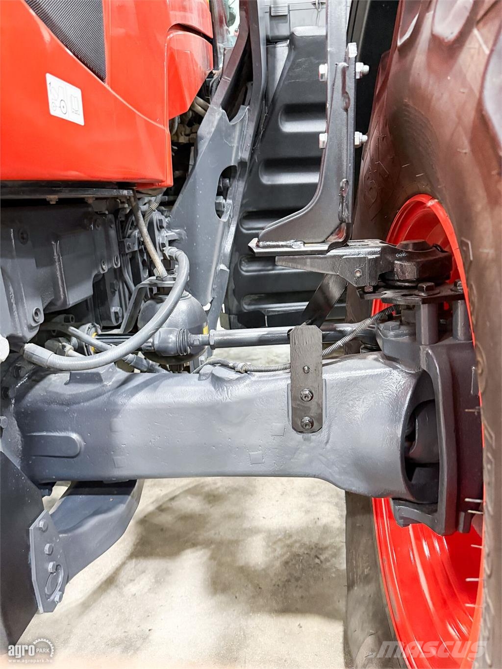 Kubota M7152 54/27 Powershift 50 km/h, rugózott híd, rugó الجرارات