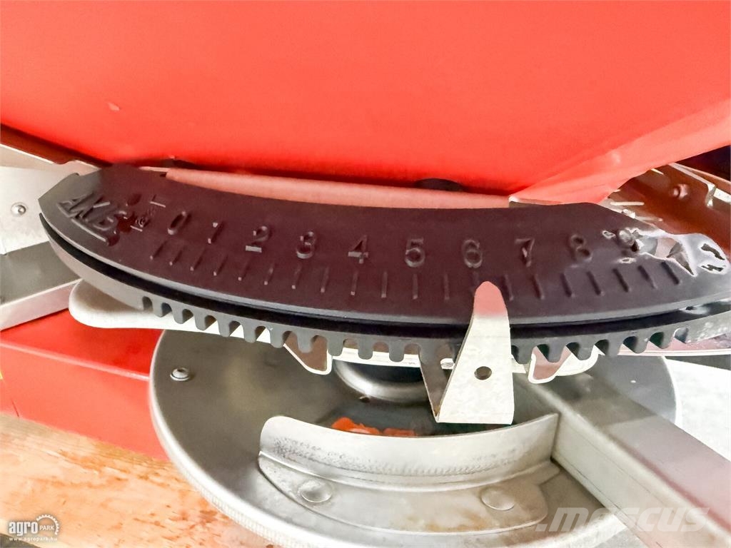 Kuhn Axis 40.2 M-EMC 3.200 literes műtrágyaszóró, EMC m Mineralgödselspridare