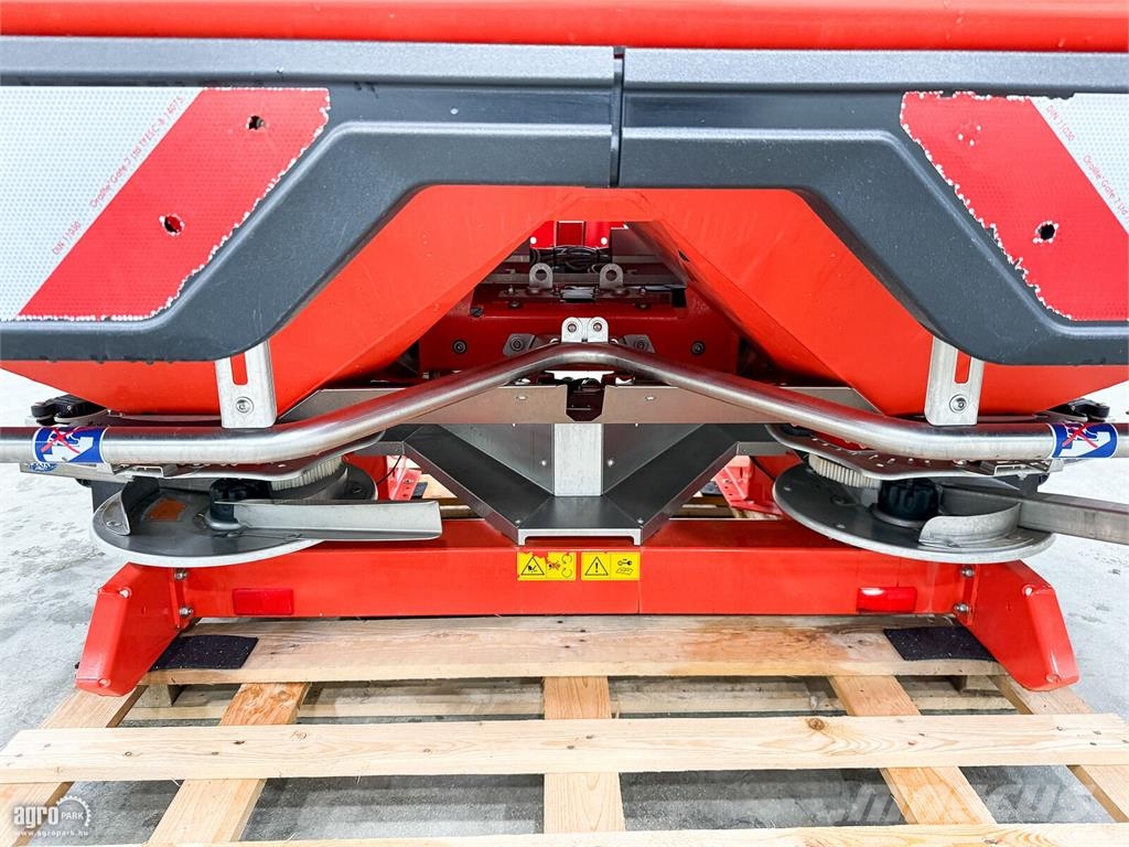 Kuhn Axis 40.2 M-EMC 3.200 literes műtrágyaszóró, EMC m Mineralgödselspridare