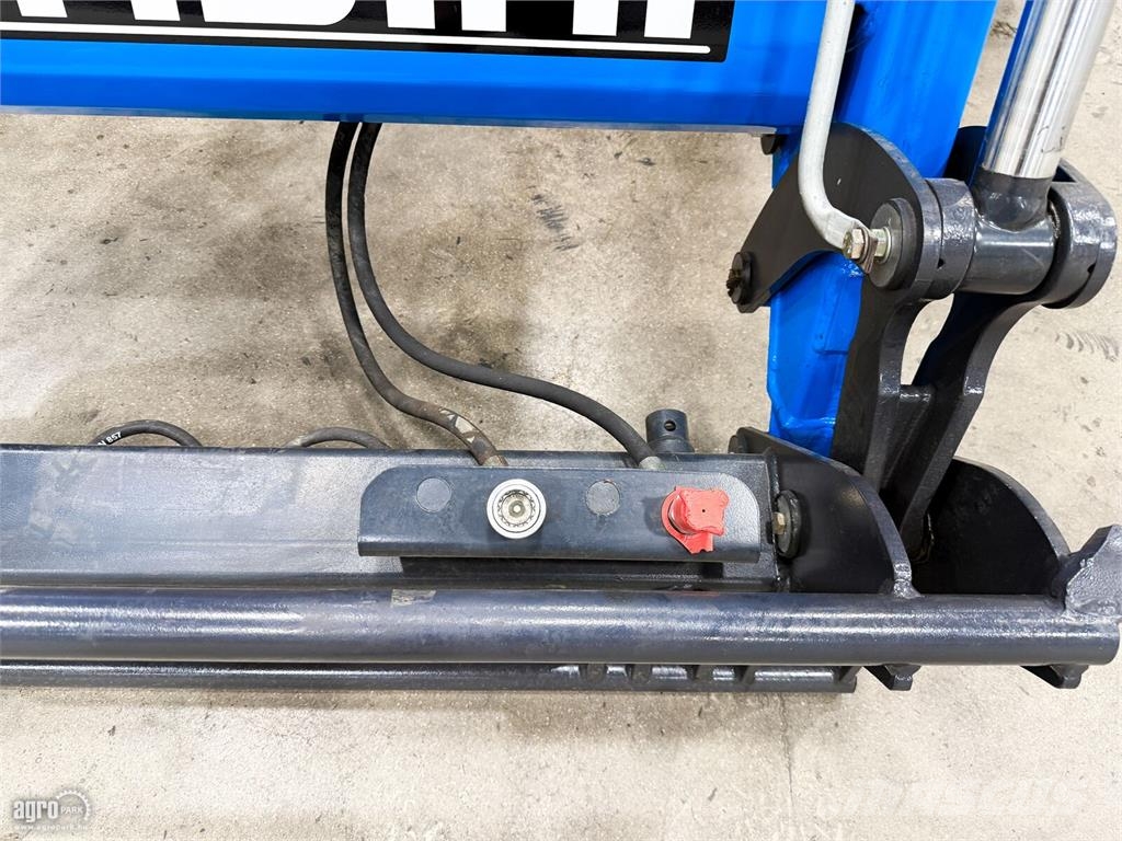 Landini 6-130C Powershift, rug. fülke, rakodó, 5 pár hidr. Traktorok