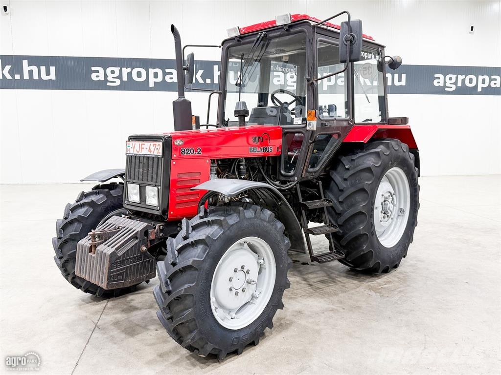 MTZ 820.2 egyenes híd, piros rendszám, 18.600 kg vonta Traktori