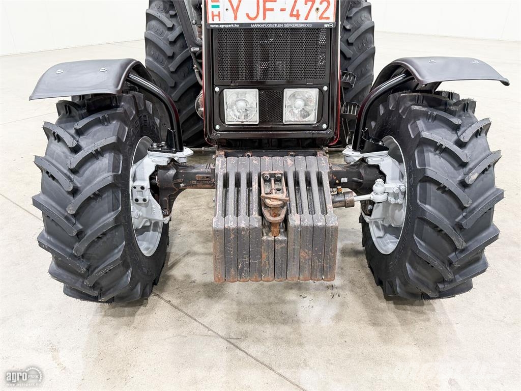 MTZ 820.2 egyenes híd, piros rendszám, 18.600 kg vonta Traktori