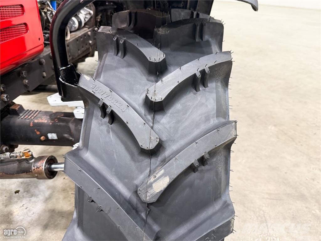MTZ 820.2 egyenes híd, piros rendszám, 18.600 kg vonta Traktori
