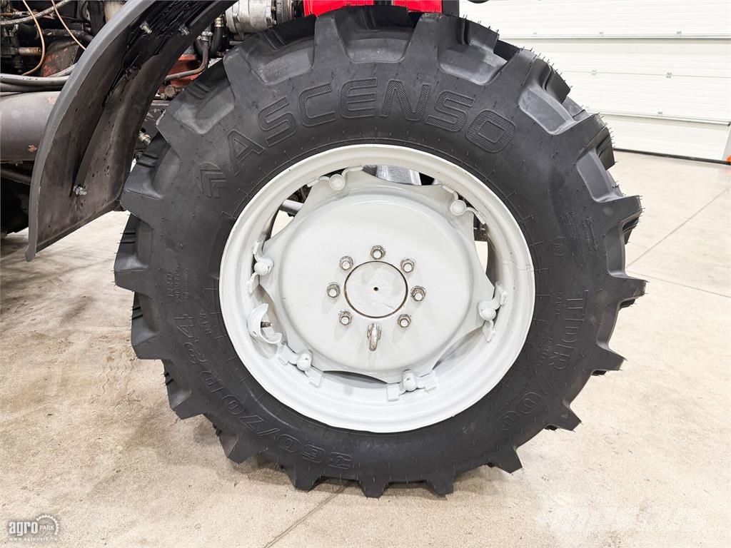 MTZ 820.2 egyenes híd, piros rendszám, 18.600 kg vonta Traktori
