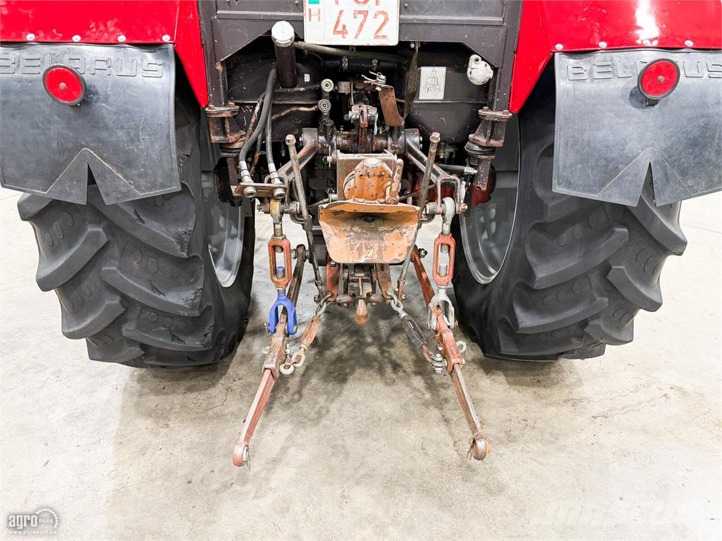 MTZ 820.2 egyenes híd, piros rendszám, 18.600 kg vonta Traktori