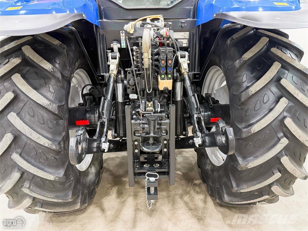 New Holland T6040 Elite 17/16 Electro Command, rugózott híd, r Traktory