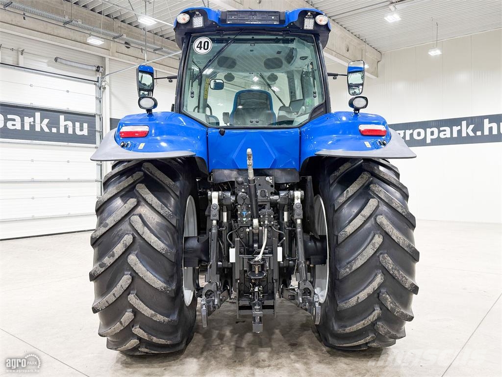 New Holland T8.360 19/4 Eco 40 km/h váltó, rugózott híd, rugóz Traktorok