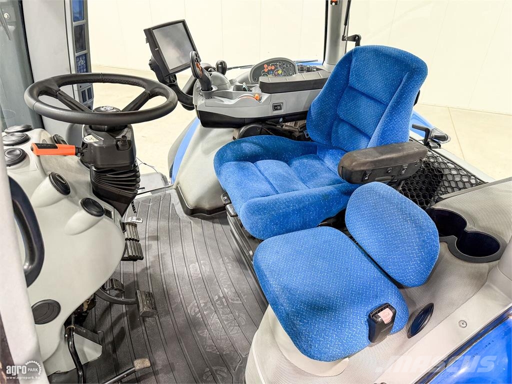 New Holland T8.360 19/4 Eco 40 km/h váltó, rugózott híd, rugóz Traktorok