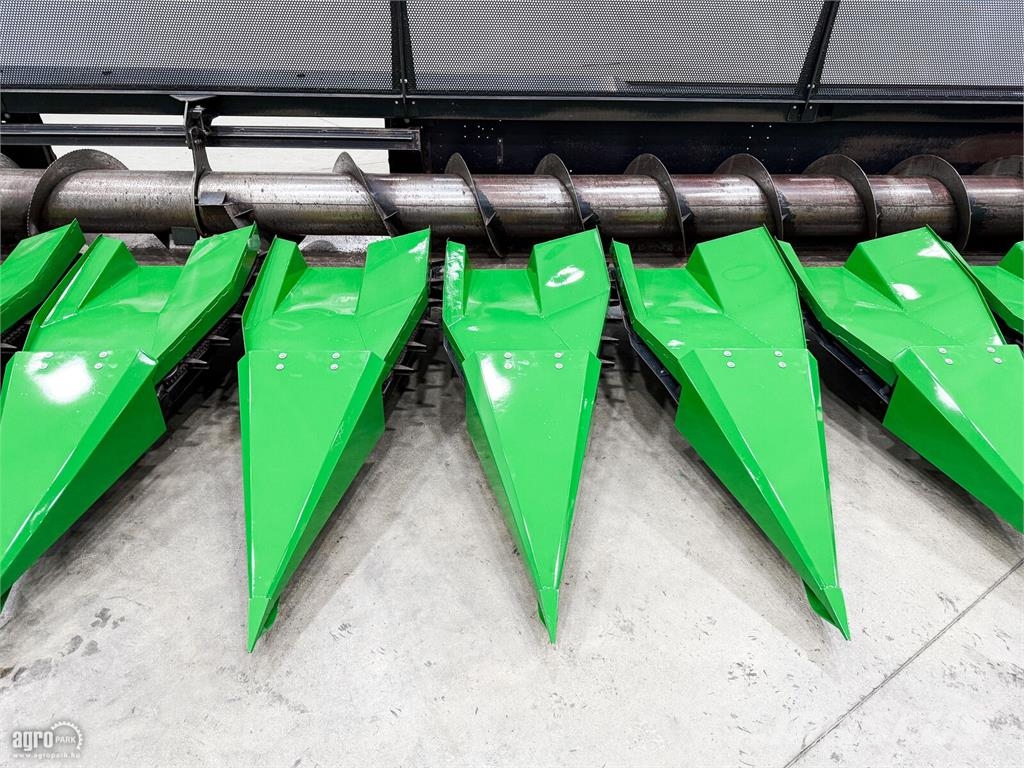 Oros Sun 12R 12 soros napraforgó vágóasztal, John Deere رؤوس الحصادات الدراسات