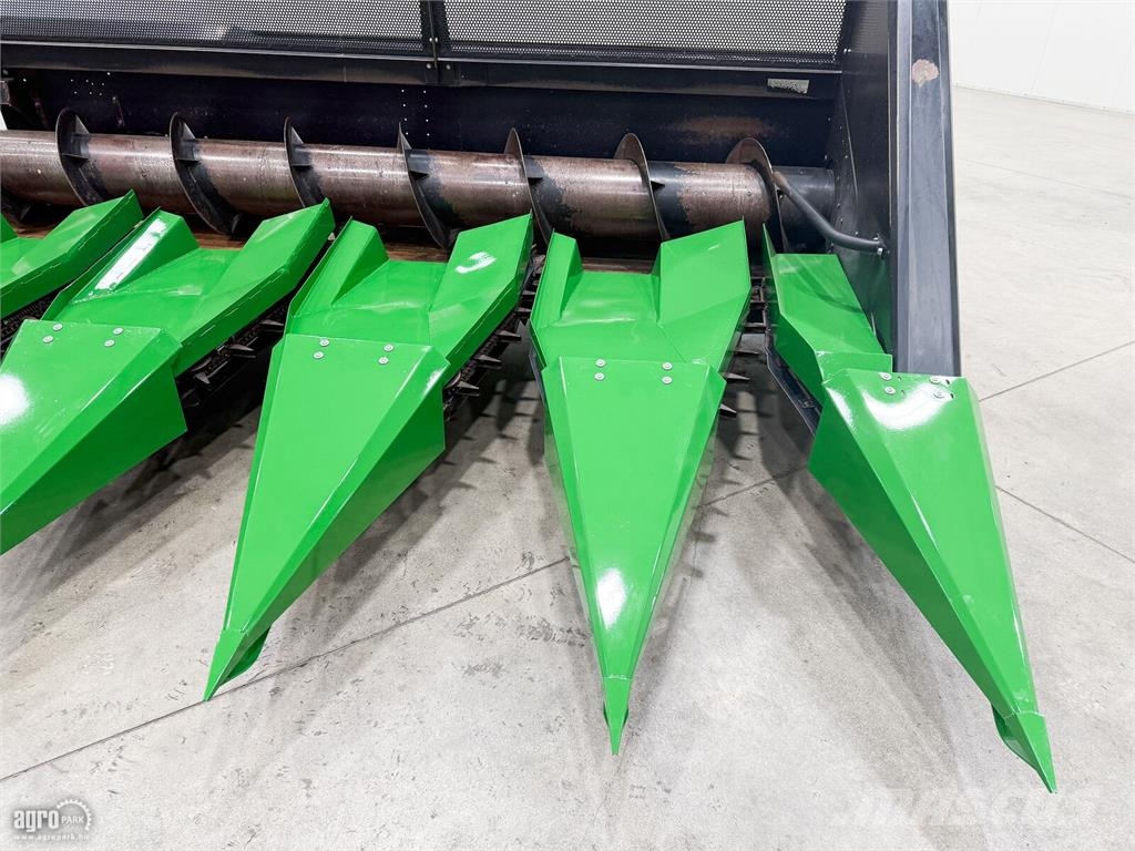 Oros Sun 12R 12 soros napraforgó vágóasztal, John Deere رؤوس الحصادات الدراسات