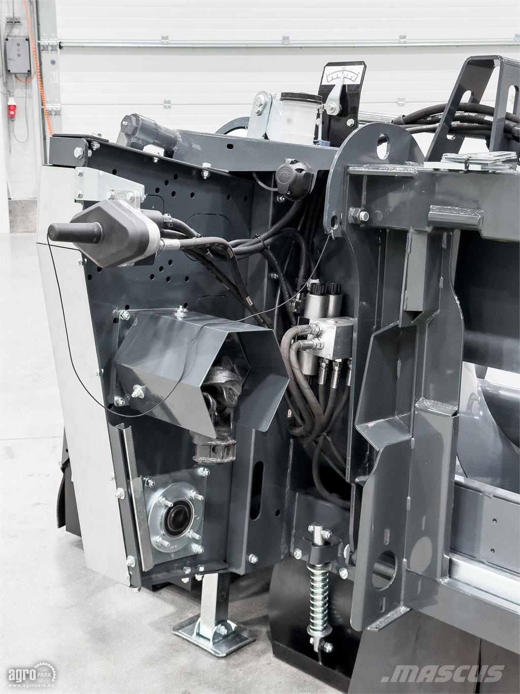 Tecnomais TMRP2 6R-F kukorica adapter, 6 soros, csukható, Jo 聯合收割機頭