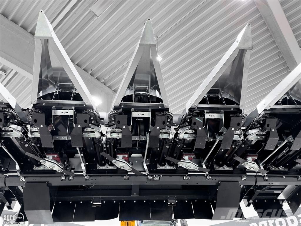 Tecnomais TMRP4 6R-F 6 soros, csukható vázas kukorica adapte 聯合收割機頭