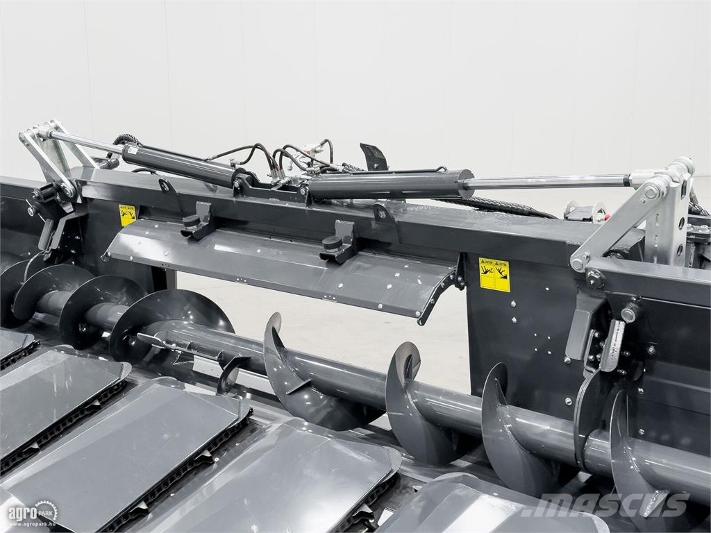 Tecnomais TMRP4 8R-F 8 soros, csukható vázas kukorica adapte 聯合收割機頭