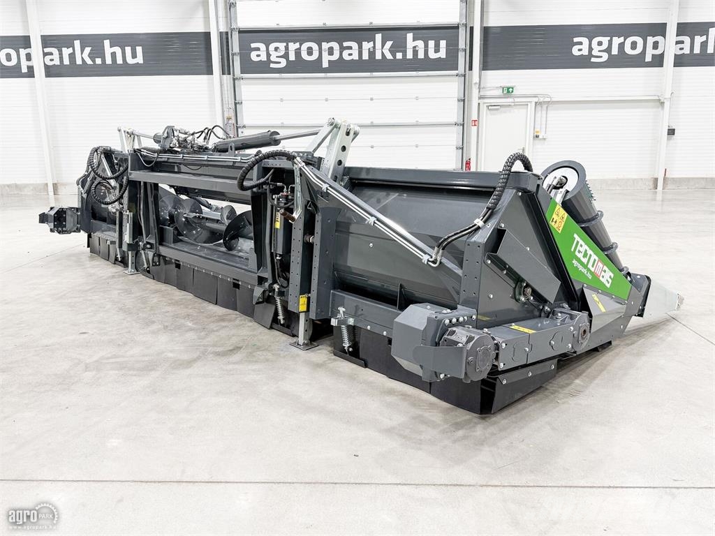 Tecnomais TMRP4 8R-F 8 soros, csukható vázas kukorica adapte 聯合收割機頭