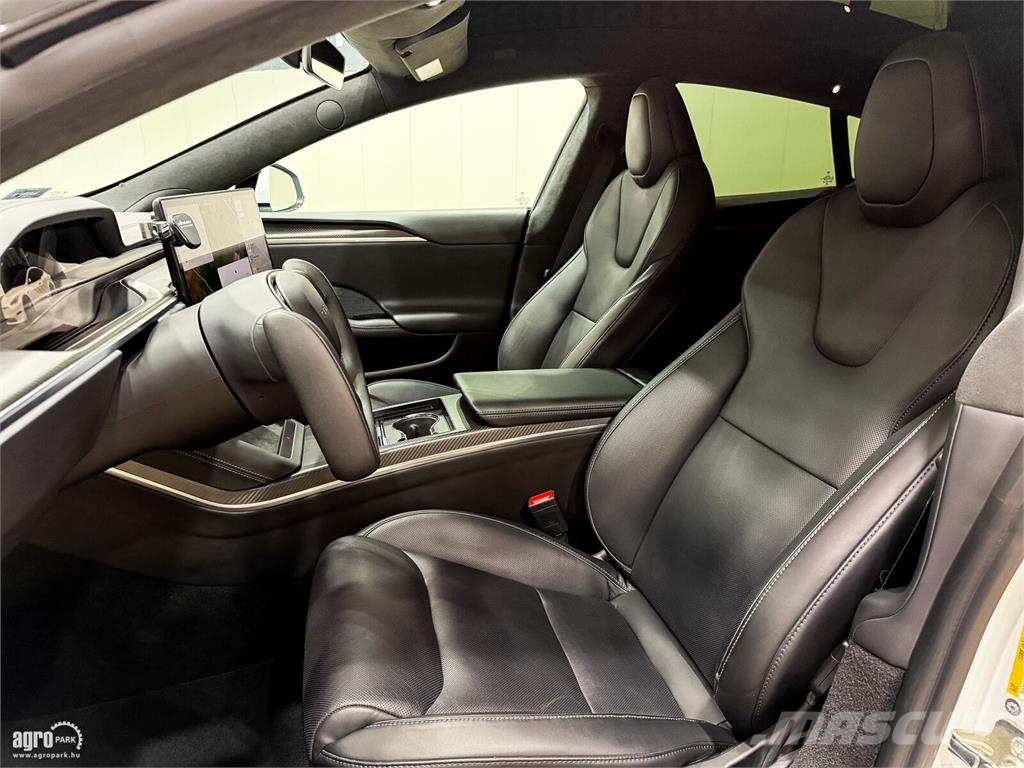 Tesla Model S Plaid sérülésmentes, gyári garanciás, 1020 Автомобілі