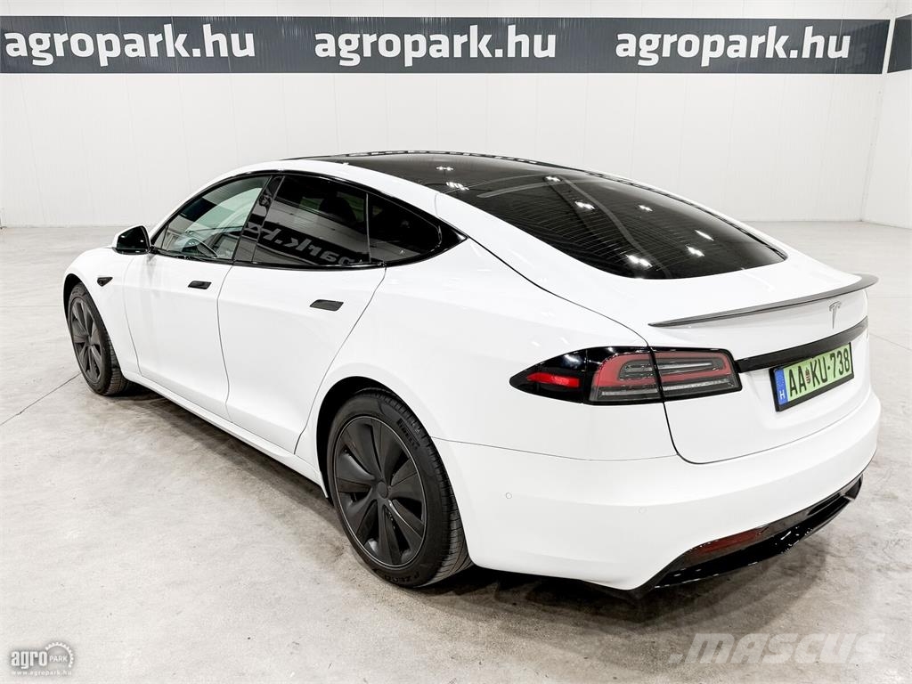 Tesla Model S Plaid sérülésmentes, gyári garanciás, 1020 Автомобілі