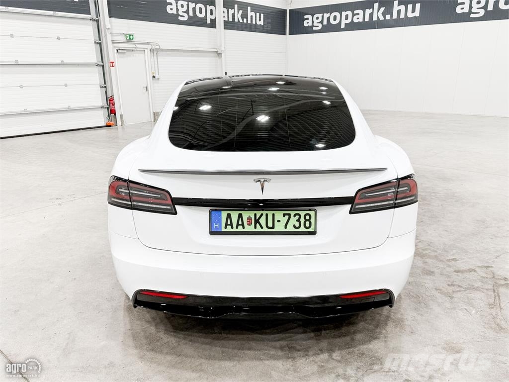 Tesla Model S Plaid sérülésmentes, gyári garanciás, 1020 Автомобілі