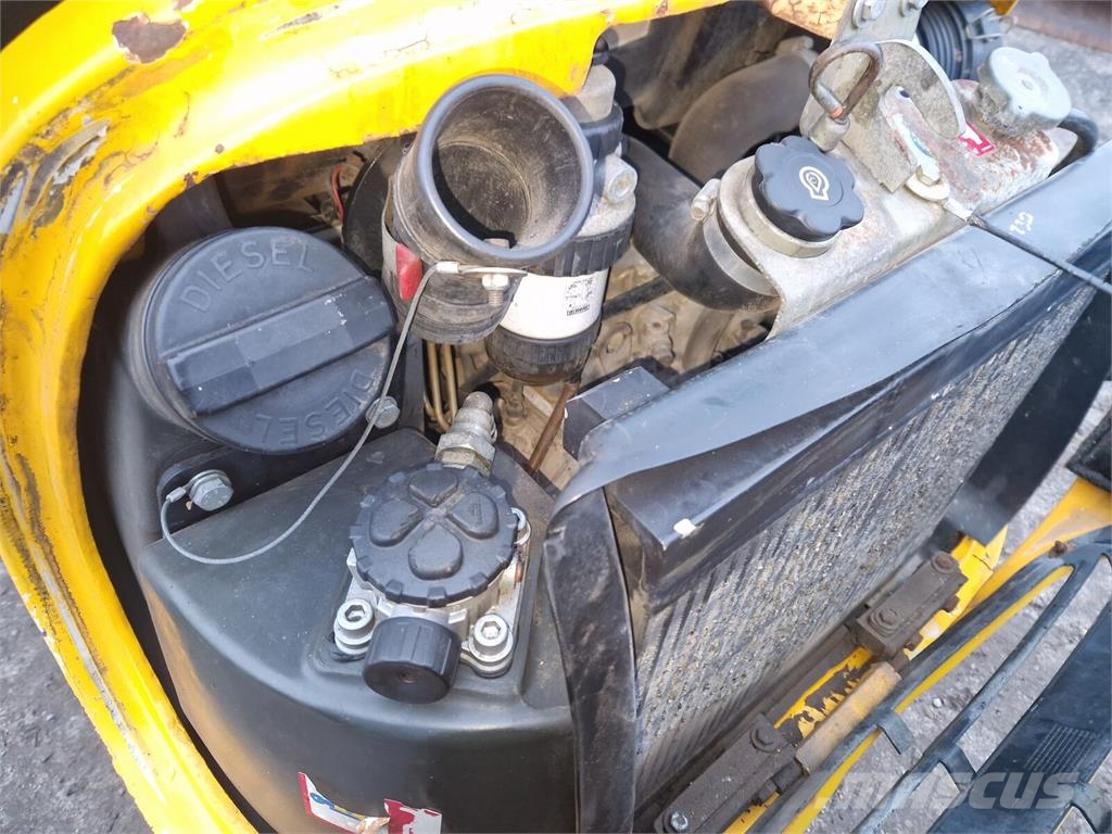 JCB 8014 حفارات صغيرة أقل من 7 طن (حفارات صغيرة)