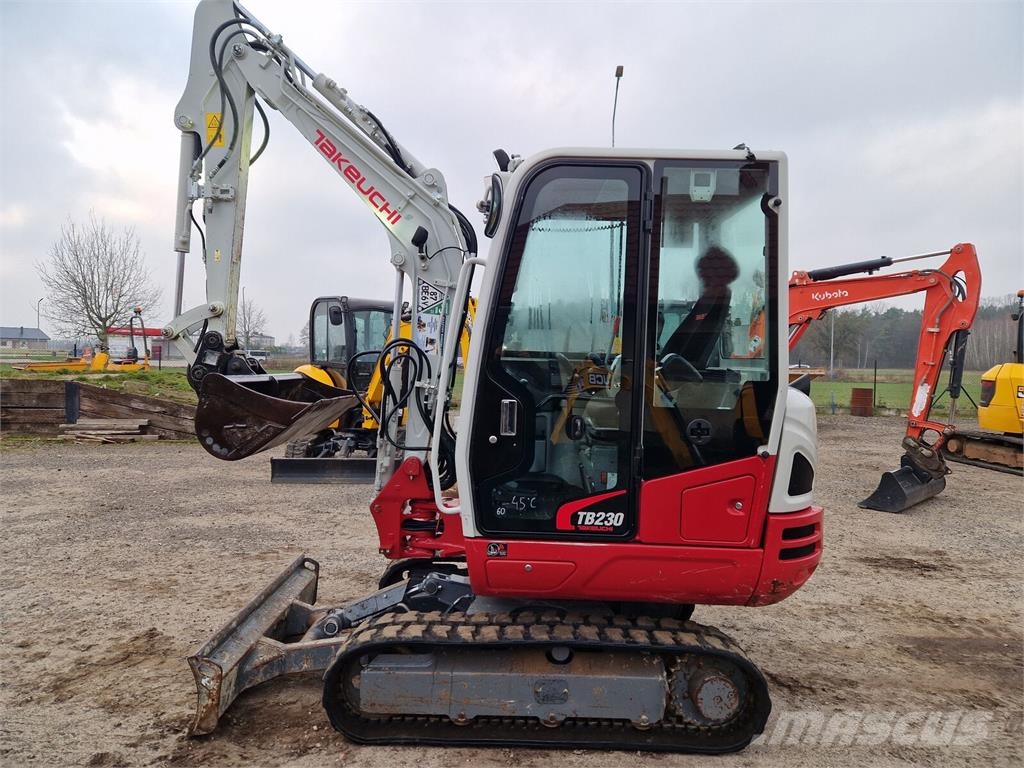 Takeuchi TB 230 2021r 1100mtg hydrauliczne szybkozłącze Mini bageri < 7t