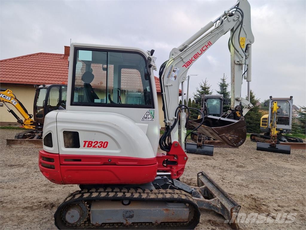 Takeuchi TB 230 2021r 1100mtg hydrauliczne szybkozłącze Mini bageri < 7t