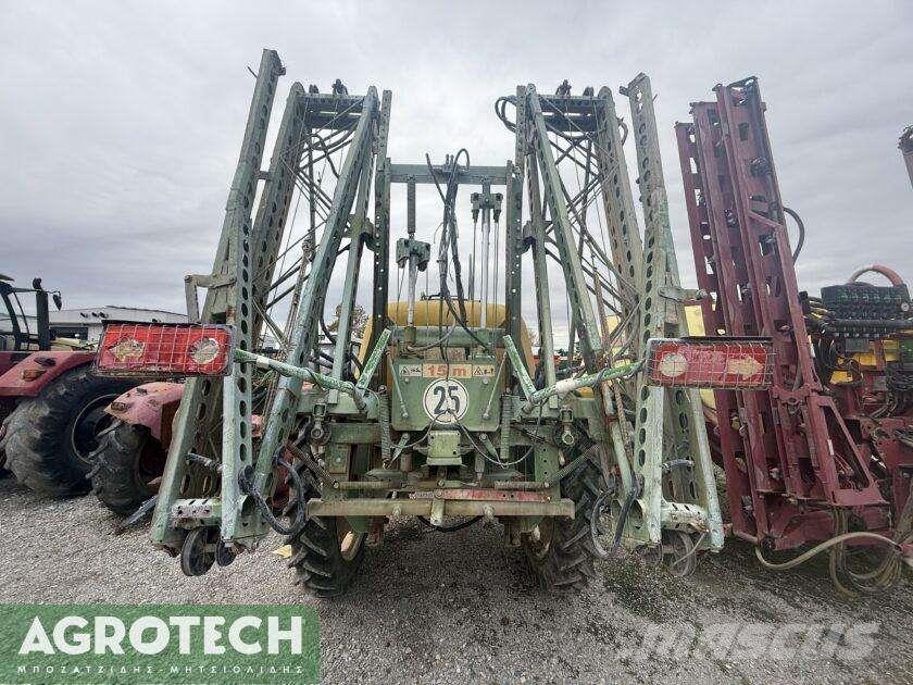 Amazone UG 2200 Traktoren