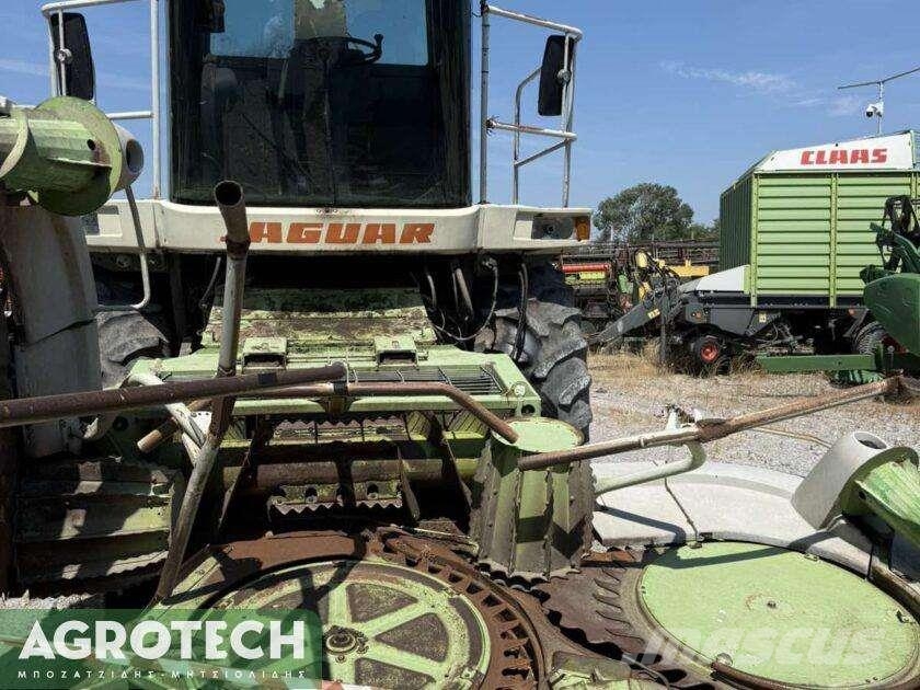 CLAAS JAGUAR 880 الجرارات