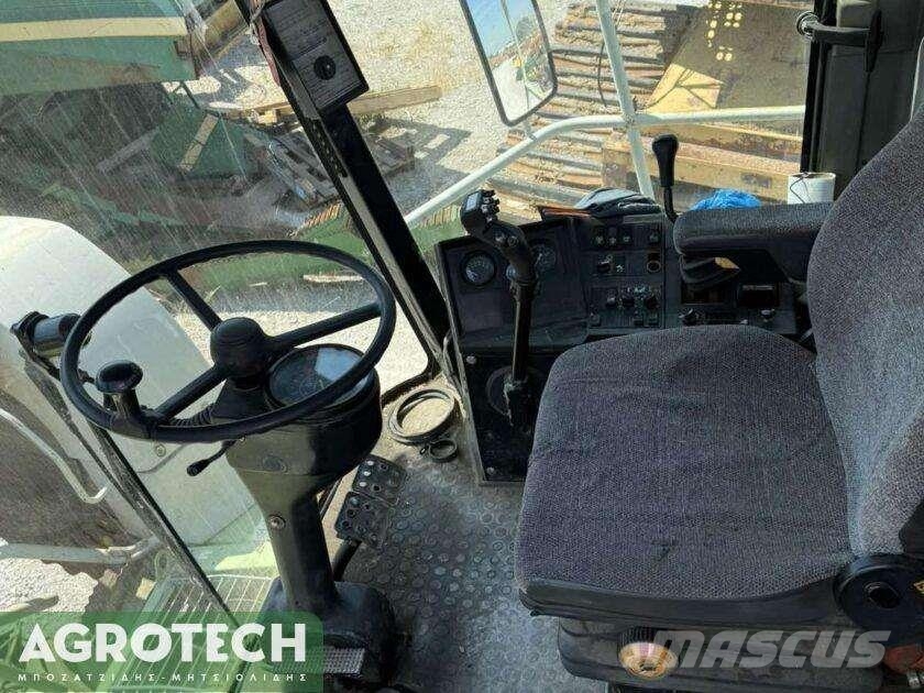 CLAAS JAGUAR 880 الجرارات