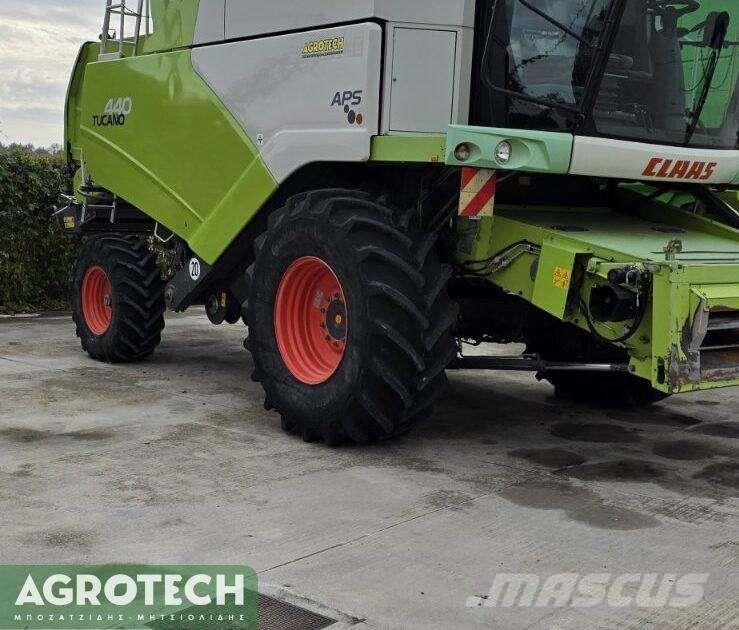 CLAAS Tucano 440 曳引機