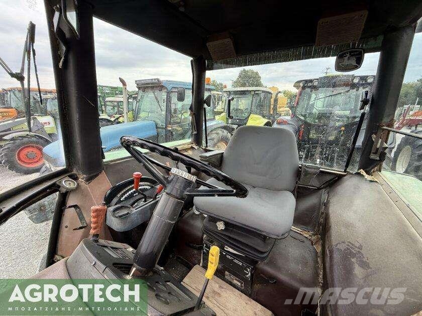 John Deere 4450 Trattori