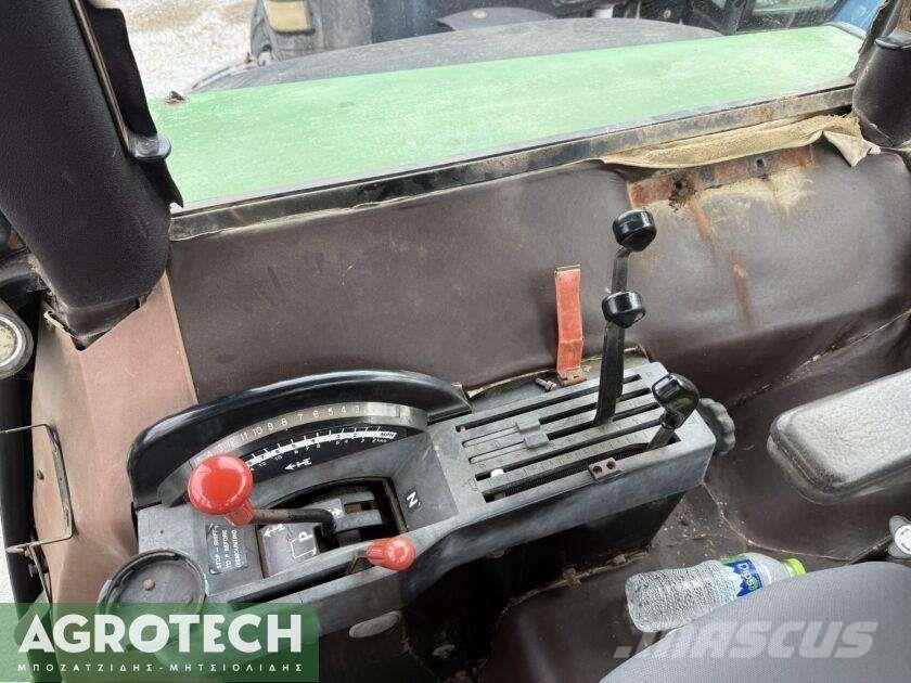John Deere 4450 Trattori