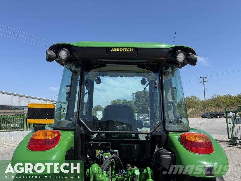 John Deere 5075E Tracteur