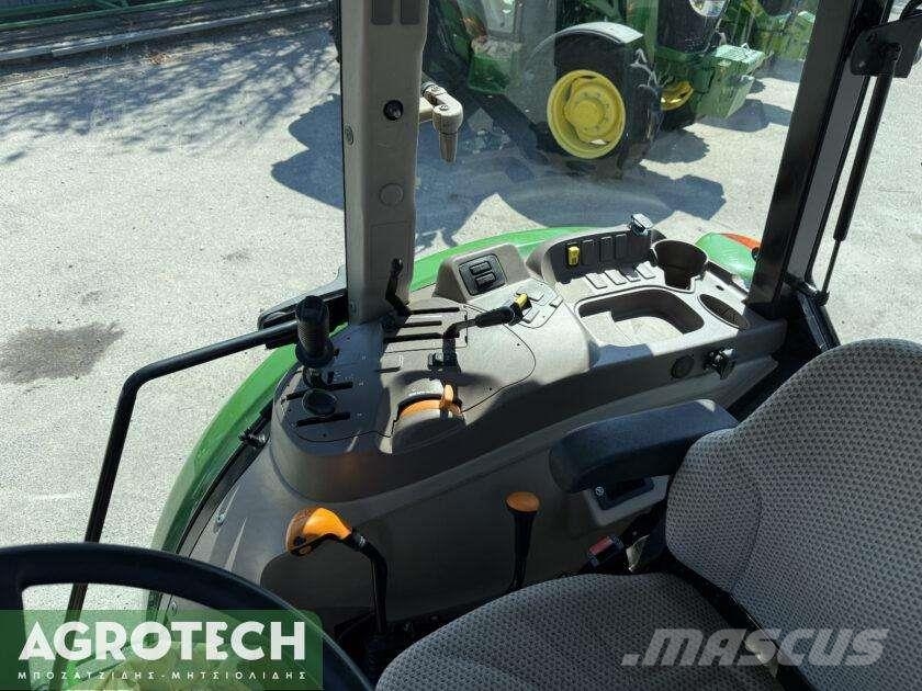 John Deere 5075E Tracteur