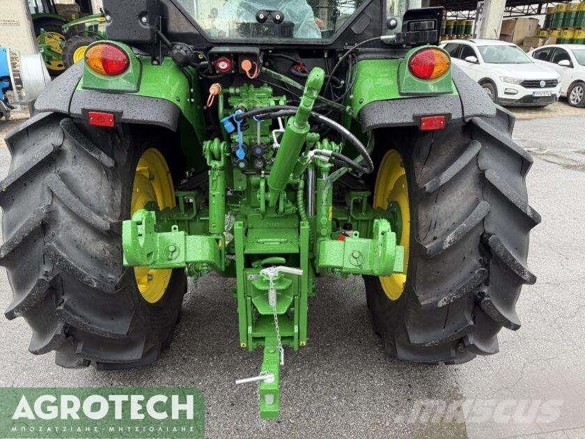 John Deere 5075GF Trattori