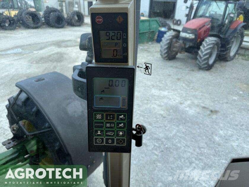 John Deere 8300 Traktori