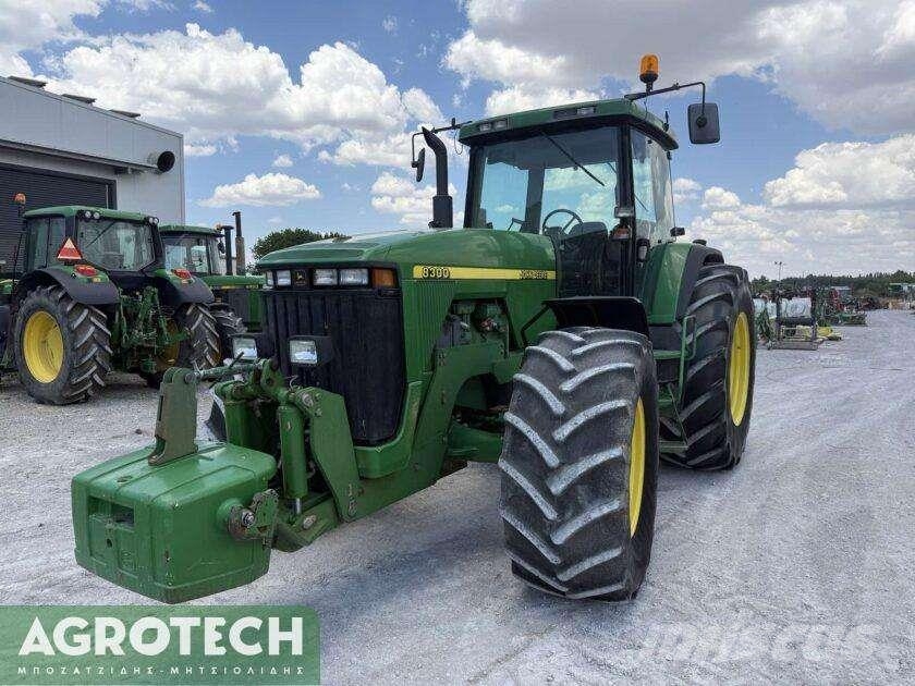 John Deere 8300 Traktori