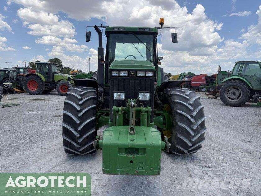 John Deere 8300 Traktori