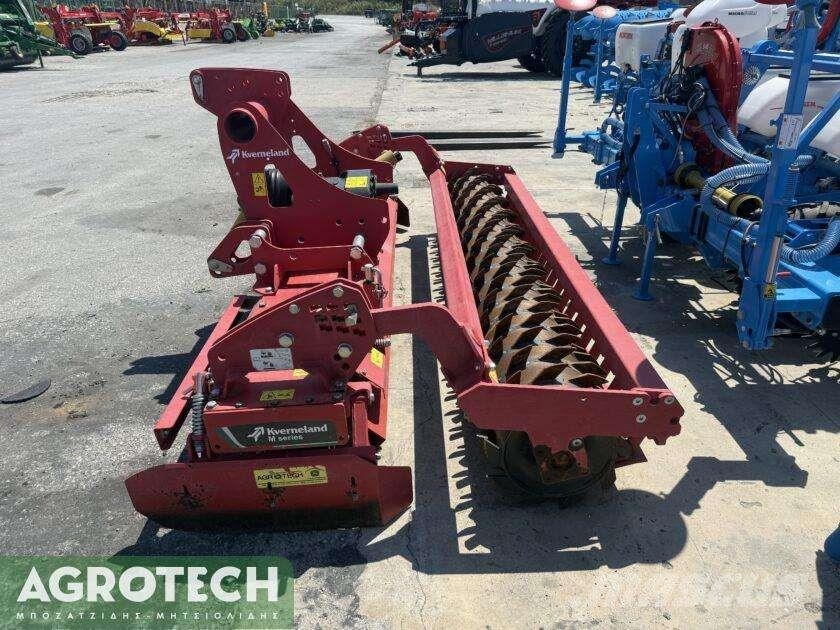 Kverneland M 3.0m Tractors