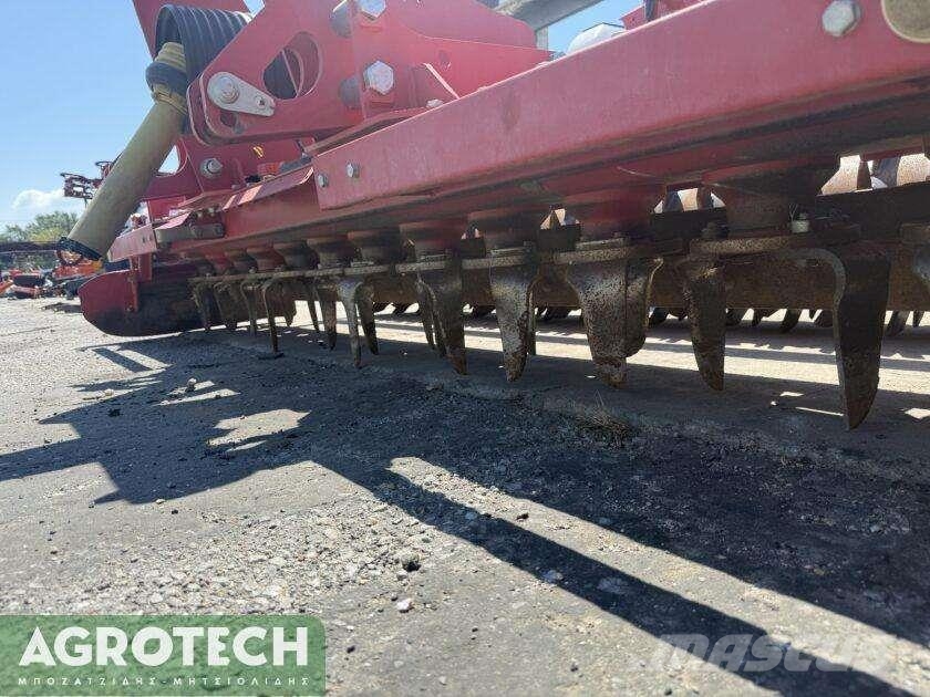 Kverneland M 3.0m Tractors