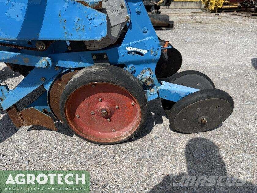 Monosem NG Plus 4R Tractors