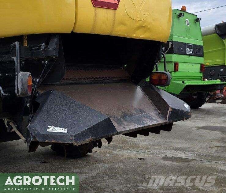 New Holland CX 840 曳引機