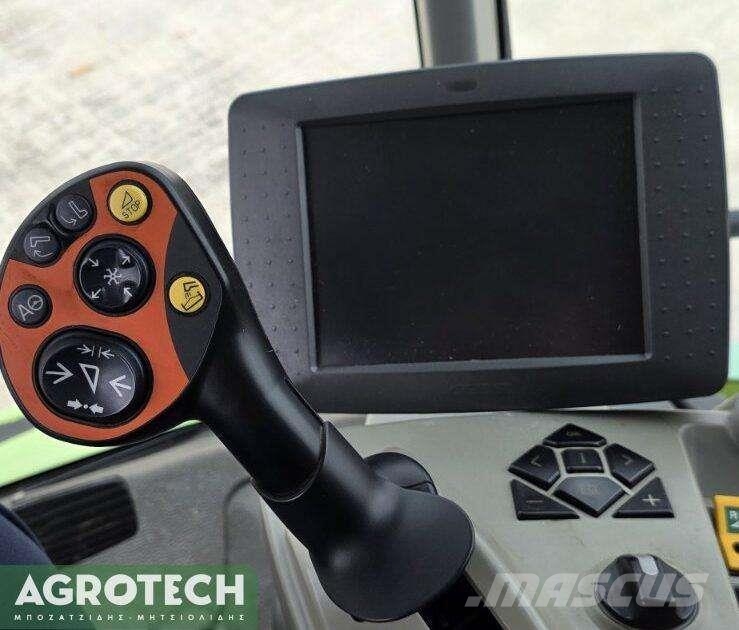New Holland CX 840 曳引機