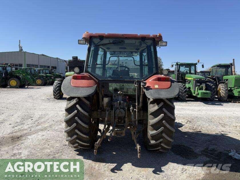 New Holland L 85 Traktori