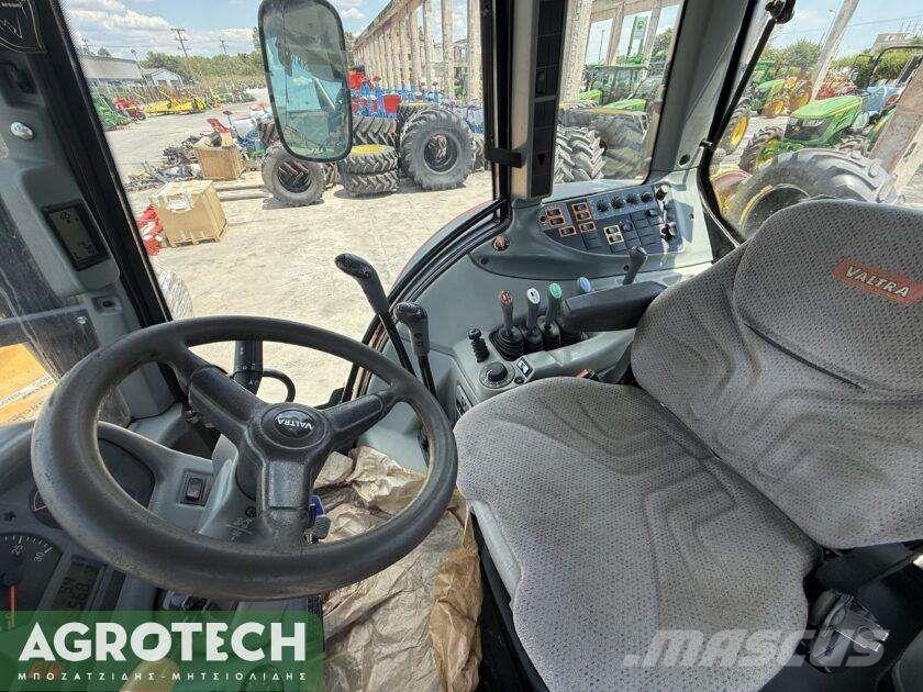 Valtra T 133 Tractores