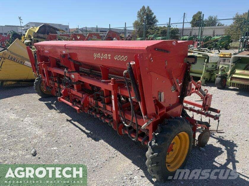 YASAR 4000 Tractoren